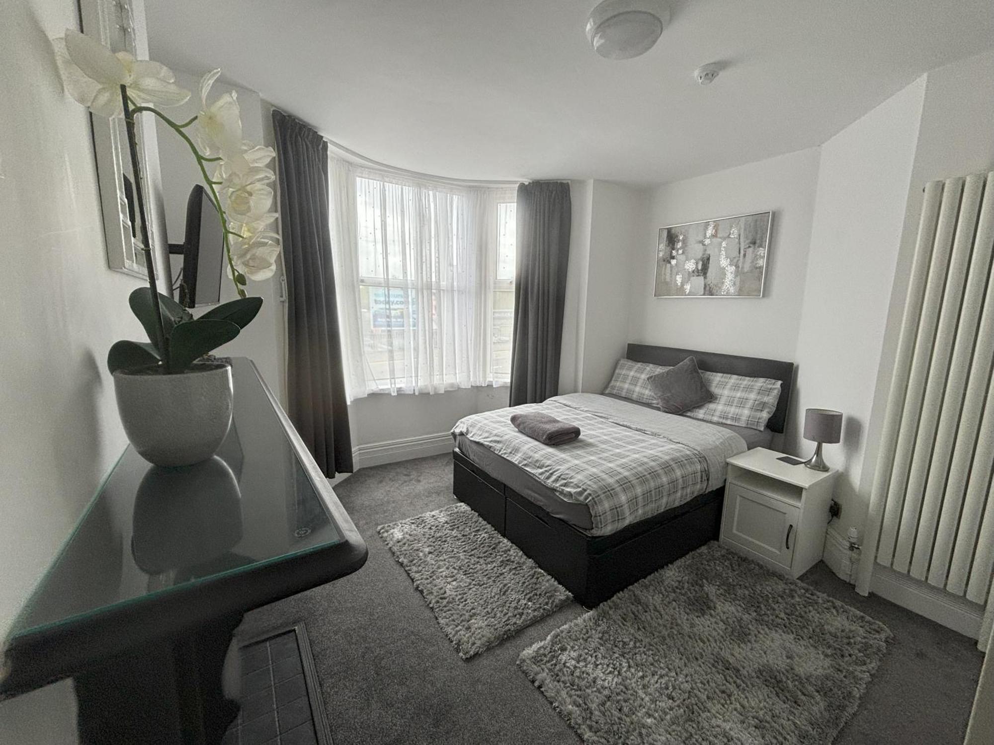 Copperfield Apartment Кардиф Екстериор снимка