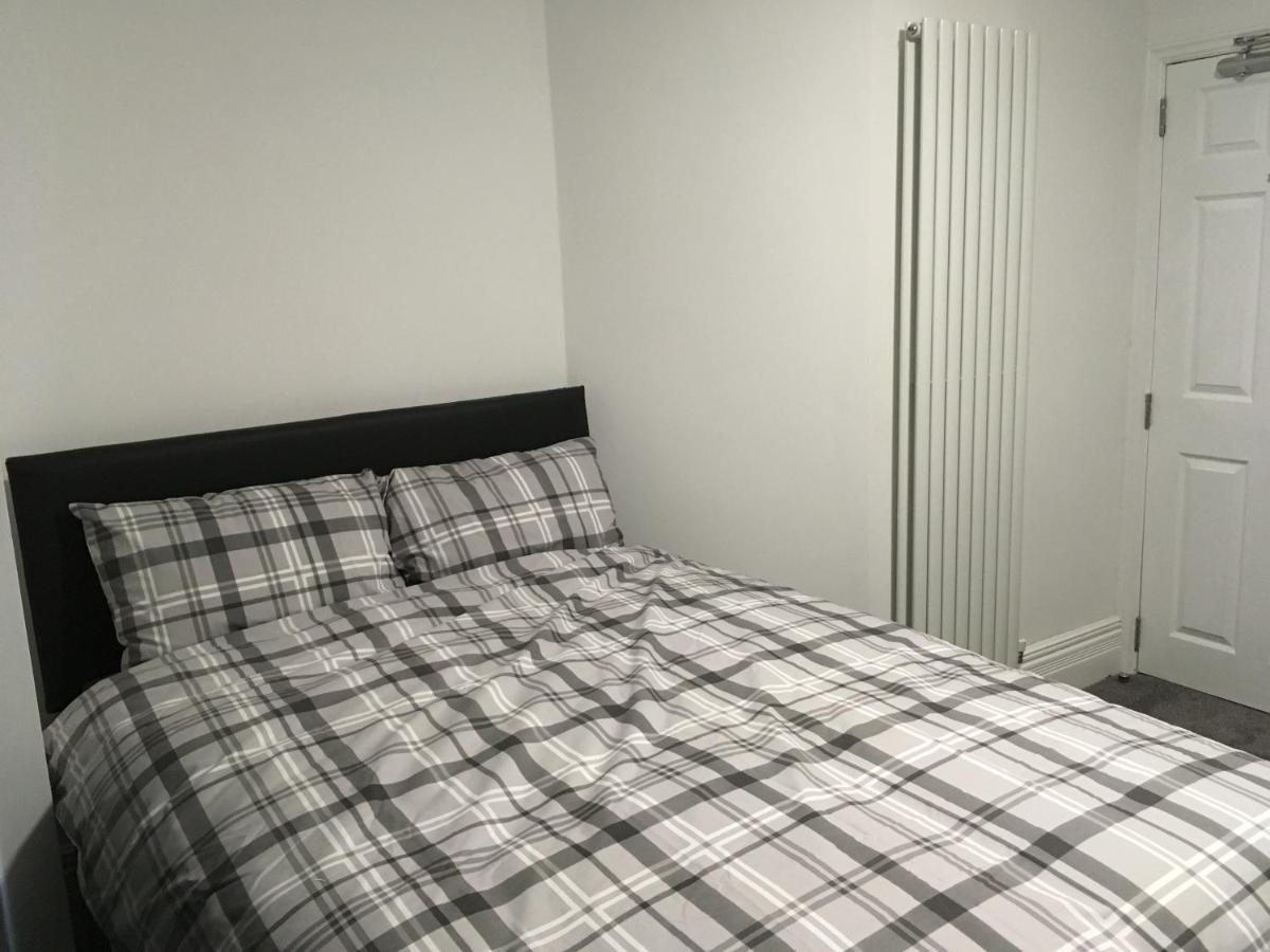 Copperfield Apartment Кардиф Екстериор снимка